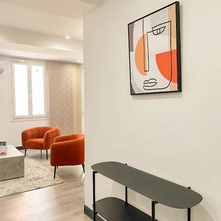 Apartment T2 Refait A Neuf En Plein Centre-ville De *